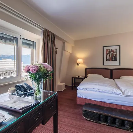 Victoria Hotel 4*