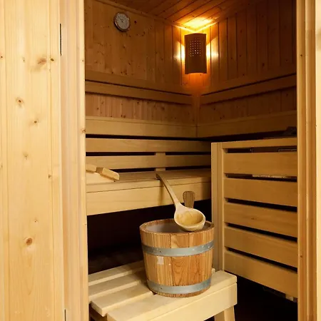 Ξενοδοχείο Victoria 4*