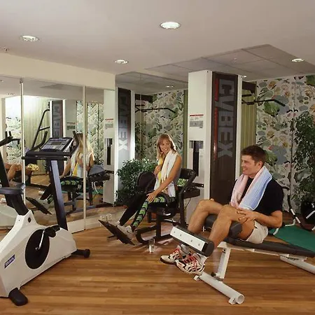 Ξενοδοχείο Victoria 4*