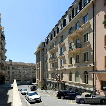 Victoria 4*